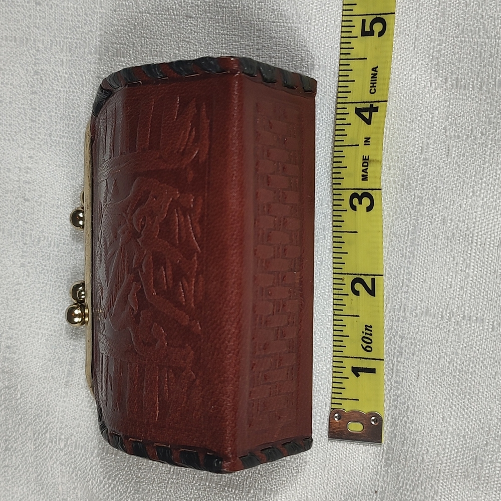 Small Cowhide Leather Money Coin Purse Metal Clasp Closer Square Bottom - Picture 9 of 11